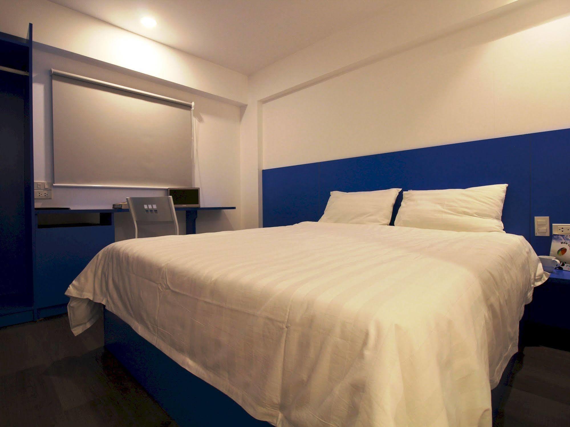 Emis Hotel Фу Куок Екстериор снимка