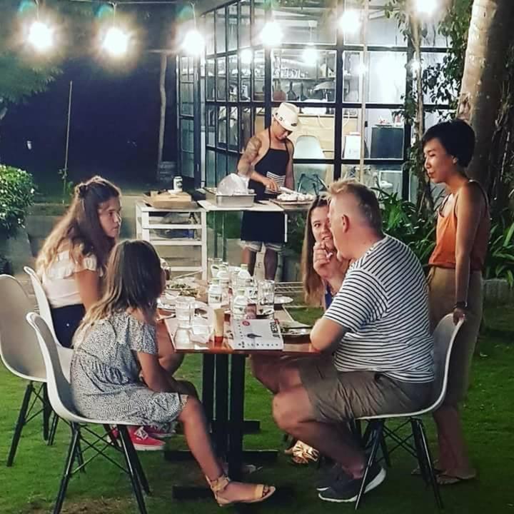 Emis Hotel Фу Куок Екстериор снимка